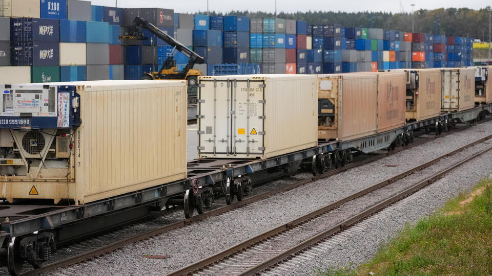     Азербайджан готов пропускать российские товары в Армению Владимир Смирнов/ТАСС