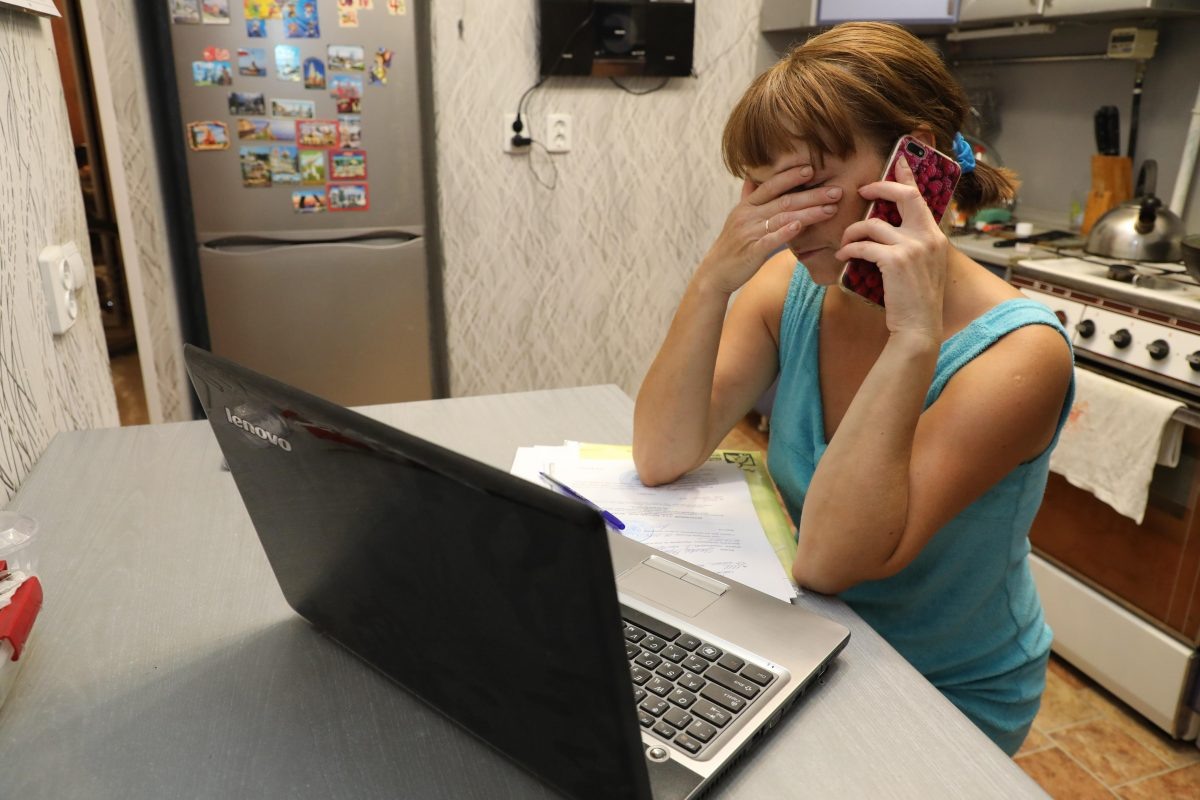    Полицейские призывают не переводить деньги незнакомым лицам без надёжных гарантий исполнения обязательств