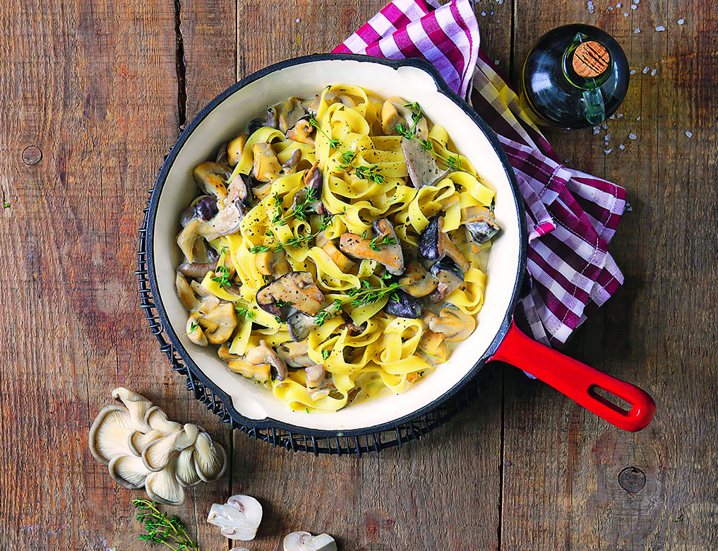 Паста с грибами трёх видов