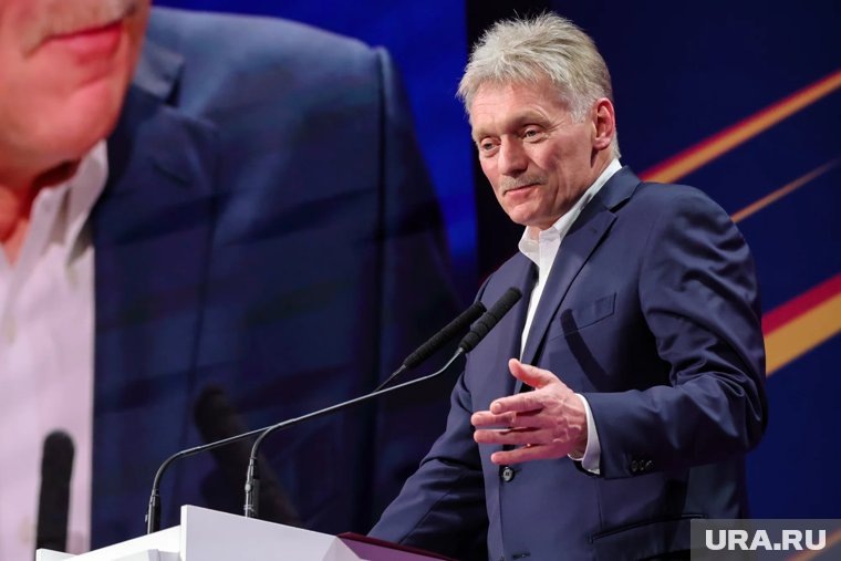     Причиной паузы в урегулировании конфликта на Украине является «военная истерика» ЕС, заявил Песков