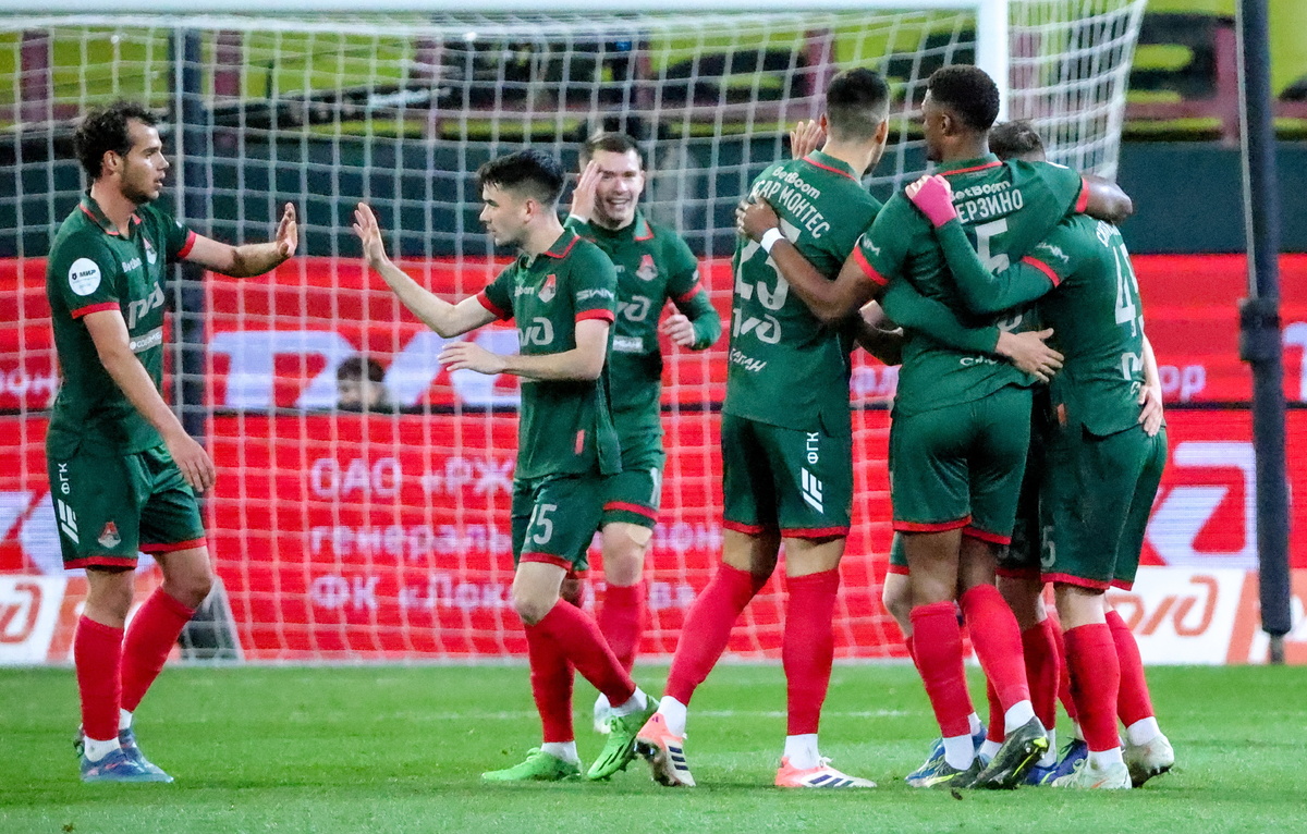    Игроки "Локомотива"  Евгений Мессман/ТАСС