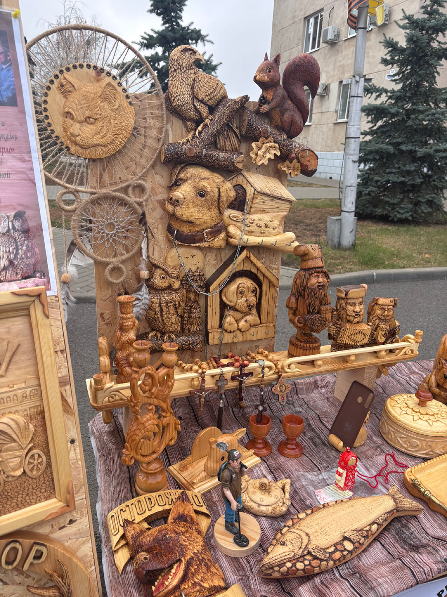 Это всё сделано вручную 