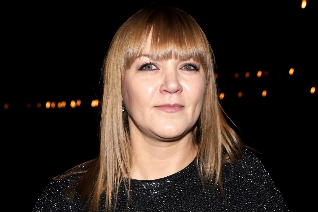     Скандал в аэропорту Шереметьево: звезда сериала «Первокурсницы» Анна Уколова обругала пассажиров, упала и рассекла руку