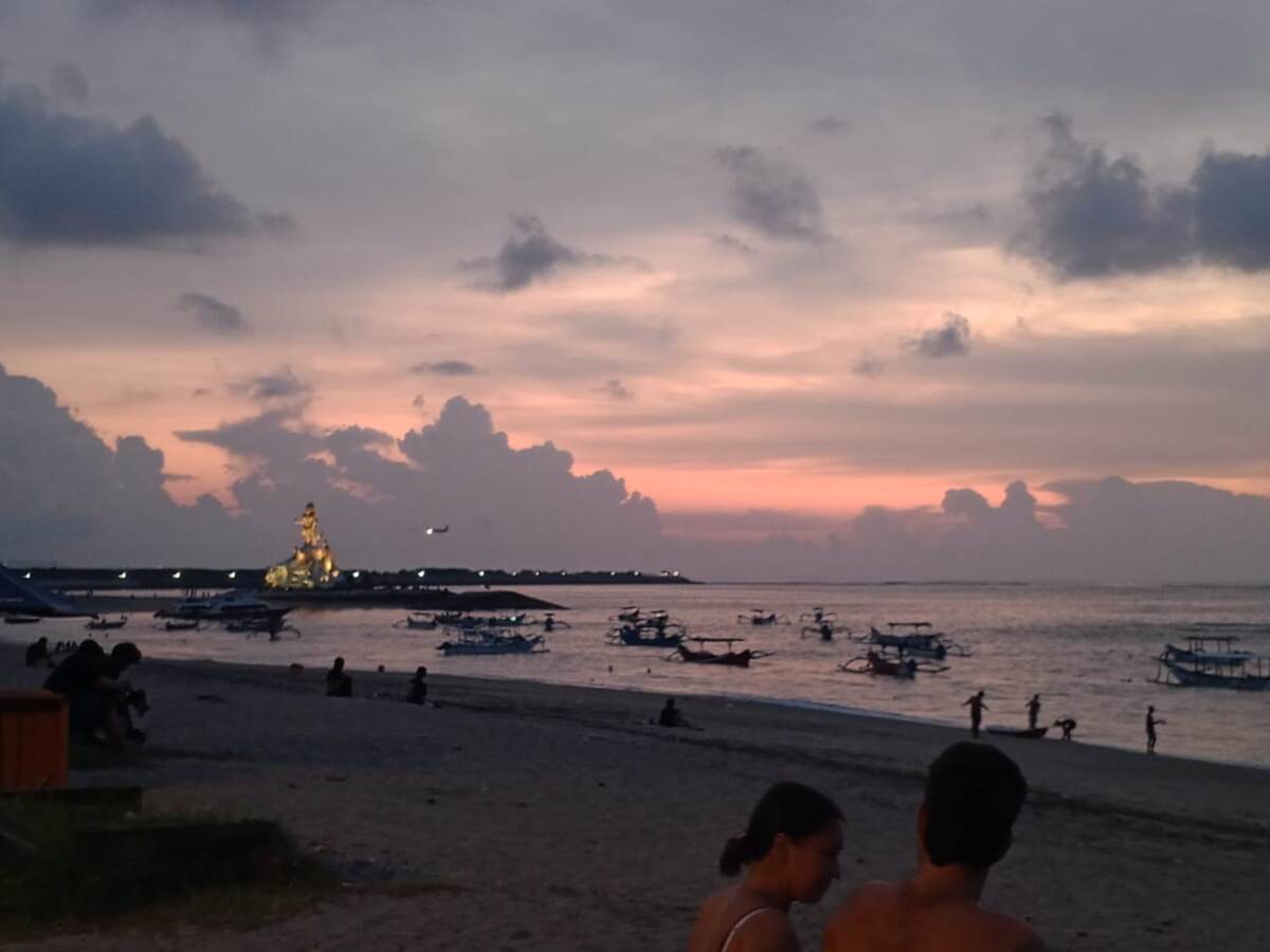 Фоткала подруга