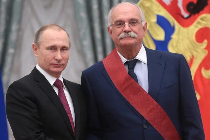 Путин поднял тост за Россию на юбилее Никиты Михалкова