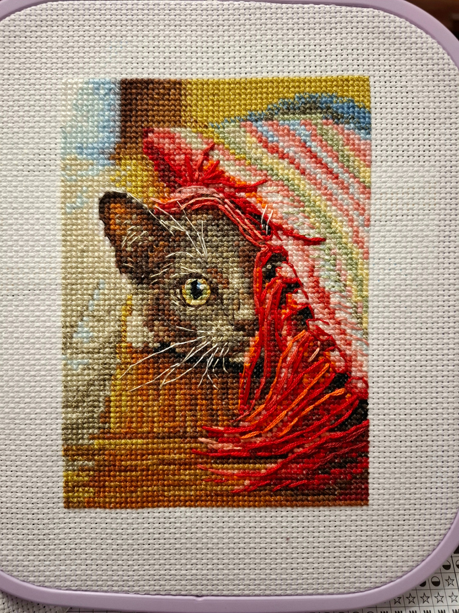 Фото готовой работы у меня как всегда с пылу с жару - в первые минуты после завершения. Фотосессию устрою чуть позже и выложу отдельным постом.