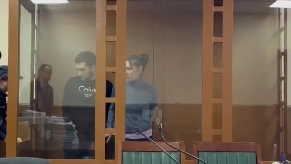 Семейная «парочка» приезжих поедет за решётку: мать и сын облапошили пенсионерку на миллион рублей и получили суровое наказание