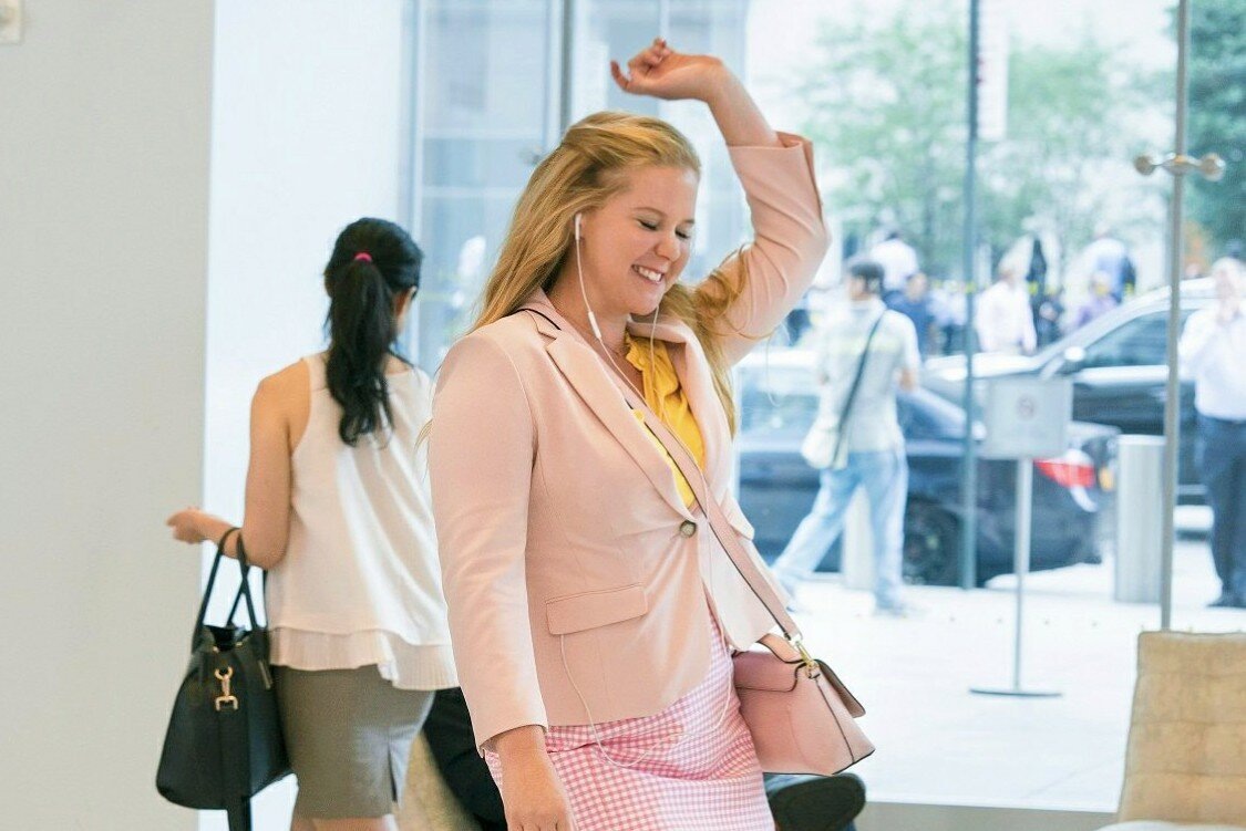 Кадр из фильма "Красотка на всю голову"