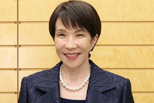    Правительство первой в истории женщины-премьера Японии поддержали 65% жителей страны