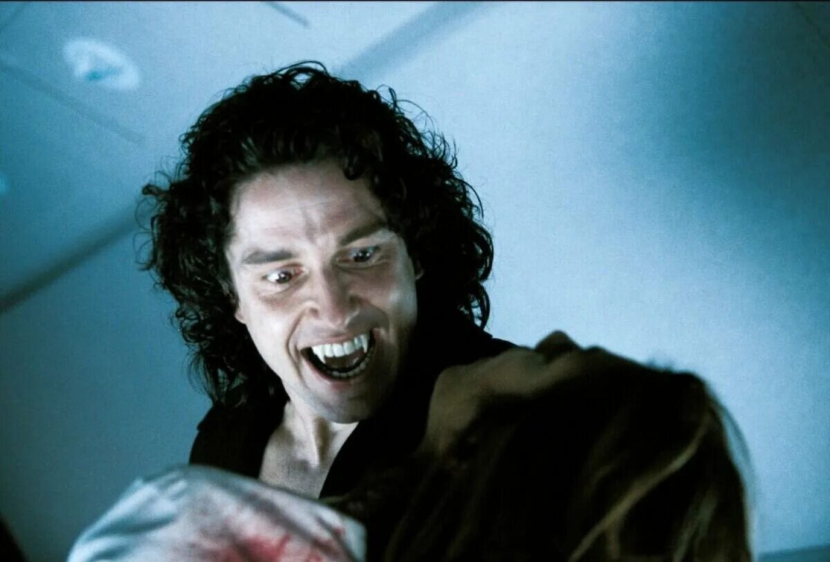 Джералд Батлер в фильме "Дракула 2000"