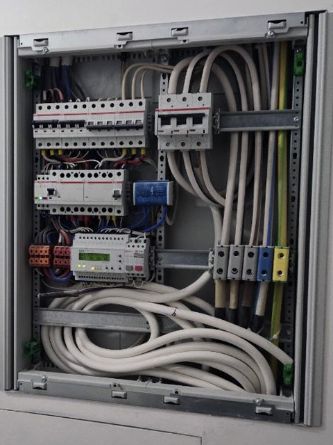 Полный цикл работ — от разработки проектной документации до проведения приемо-сдаточных испытаний аккредитованной электролабораторией