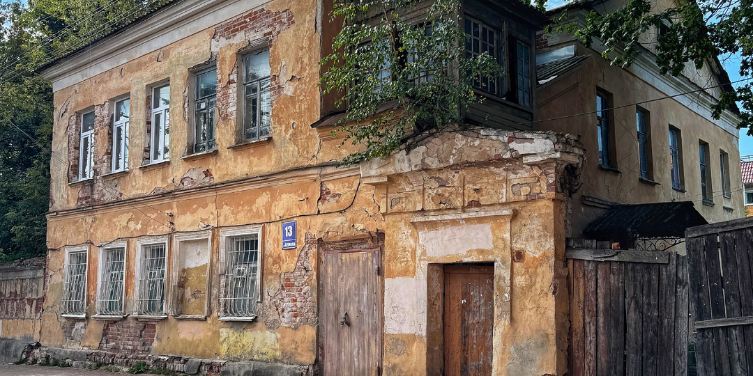 Заброшенная усадьба калужского купца Дехтерева