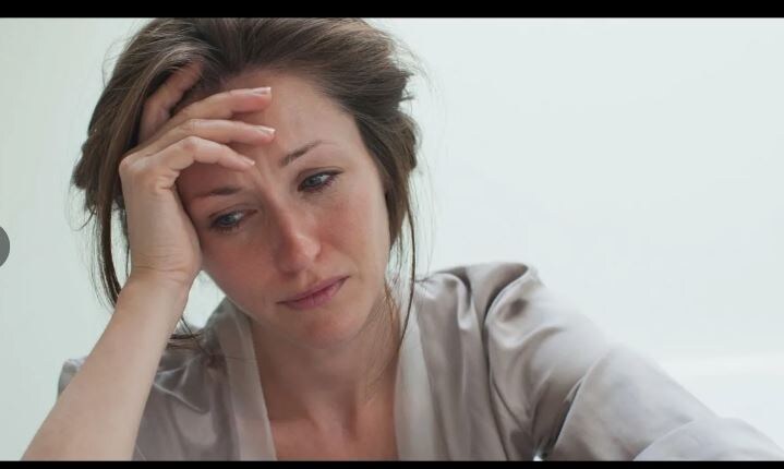 Анна грустит