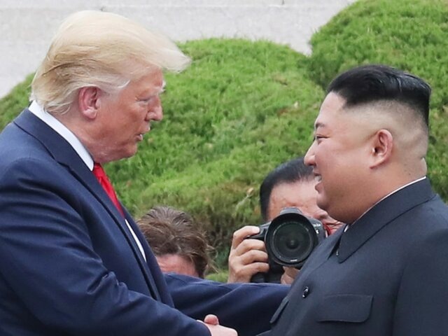    Фото: ТАСС/EPA/YONHAP SOUTH KOREA OUT