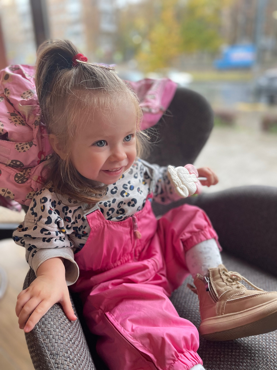 Виновница торжественного открытия молочного завода 