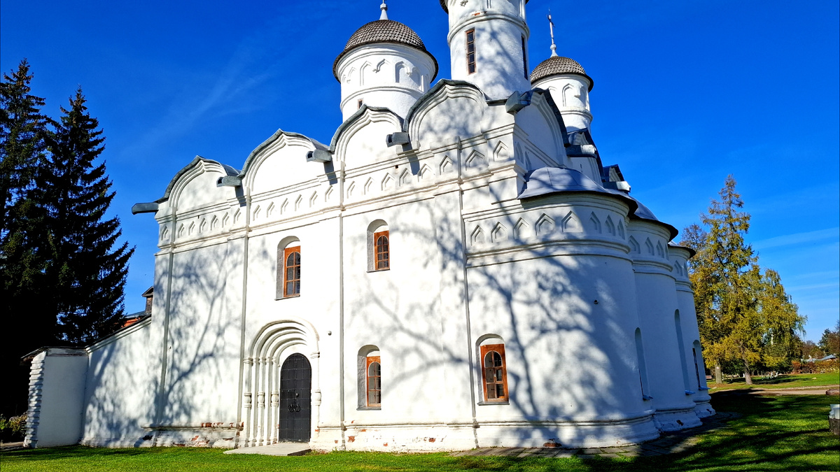 Ризоположенский монастырь в Суздале 