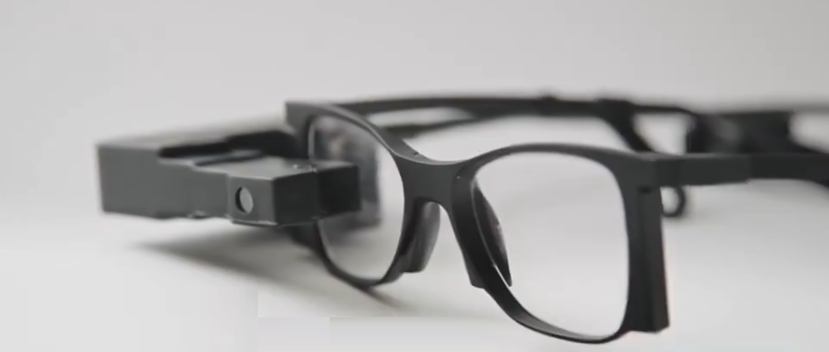 PRIMA System — беспроводной субретинальный имплантат, который работает в паре с очками дополненной реальности (AR-очки)