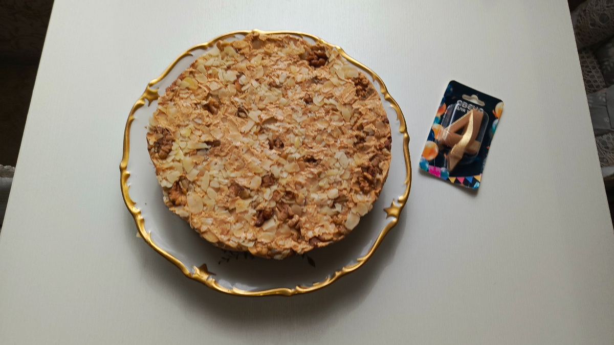 Тортик из печенья получился очень вкусный