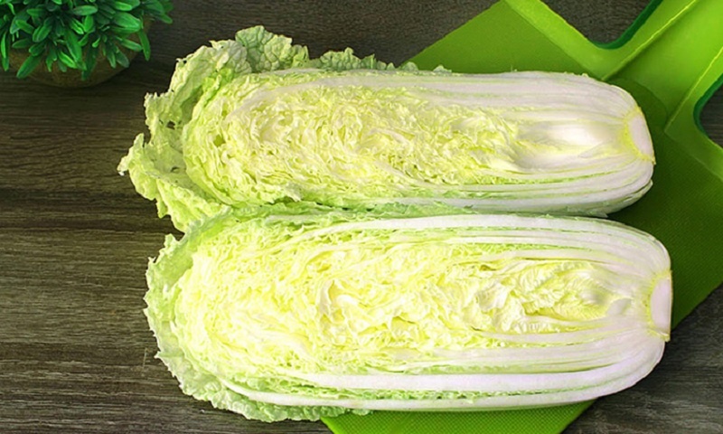 Зимний салат из пекинской капусты: свежесть и бодрость за 5 минут