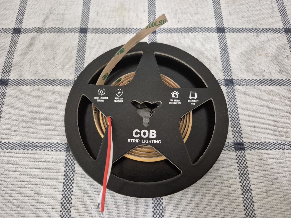 Катушка с остатками светодиодной ленты