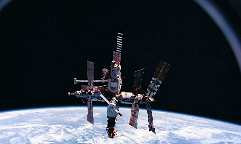 Легендарная станция «Мир».