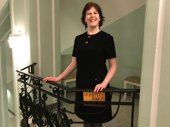 В фойе Театра на Васильевском. Фото из моего архива