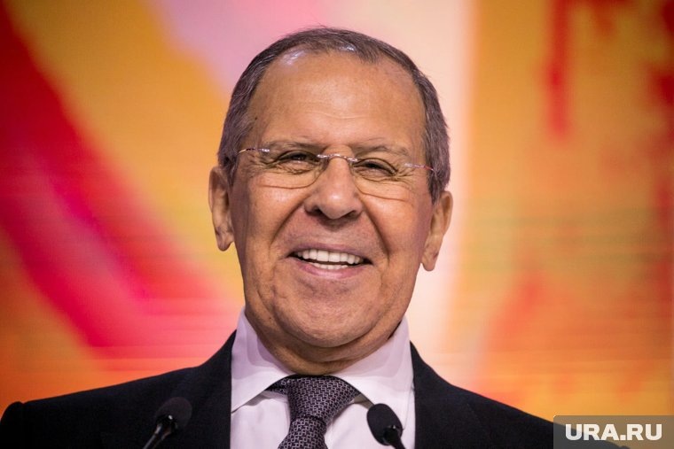     Свитер Лаврова с надписью «СССР» стильный и популярный, заявил глава МИД