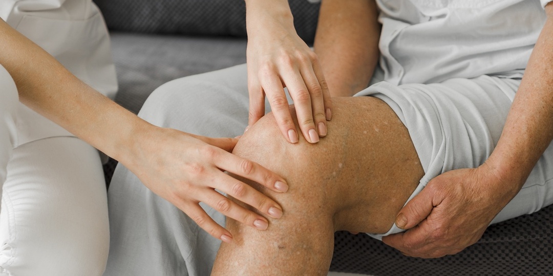 Против боли в коленях: какие упражнения поддержат здоровье суставов