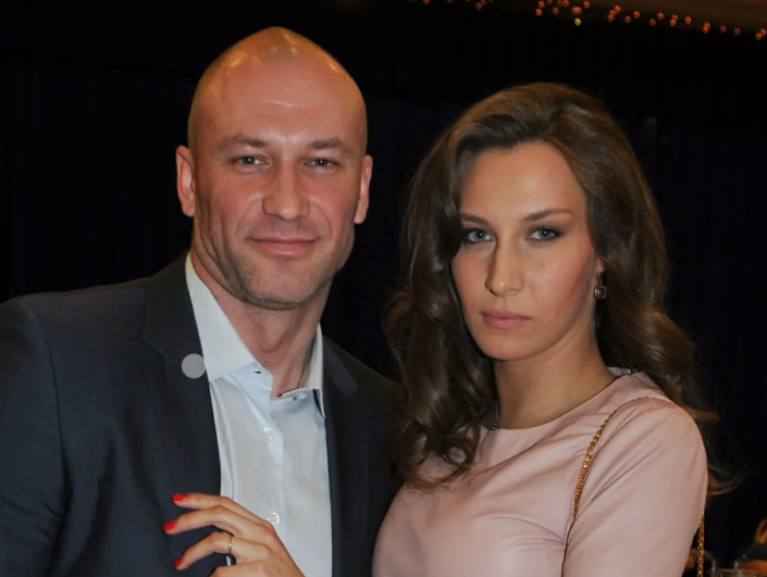 на фото Константин Соловьев и Анастасия Ларина