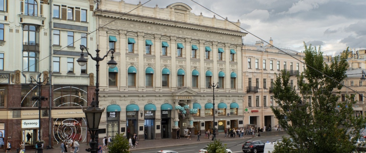 Пассаж, вход с Невского проспетка, 48. Фото из открытых источников