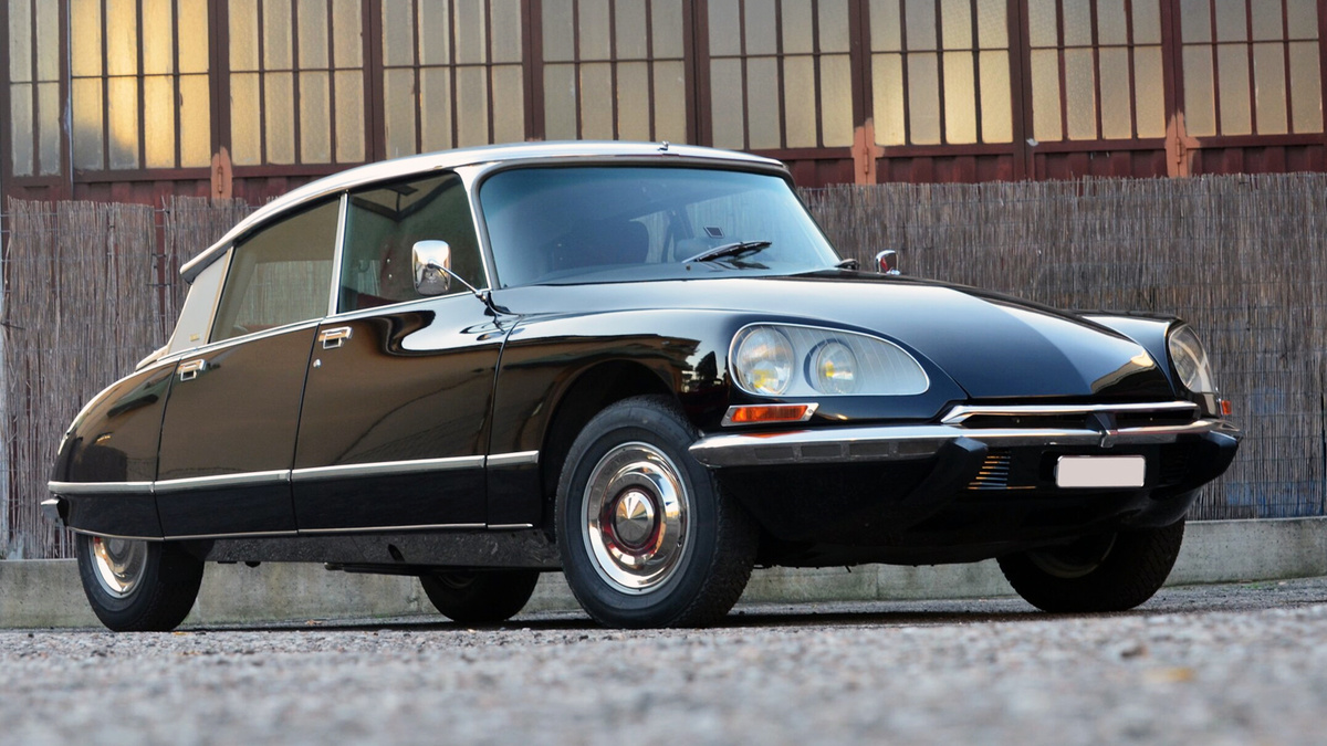 Citroen DS – первый серийный автомобиль с активной подвеской