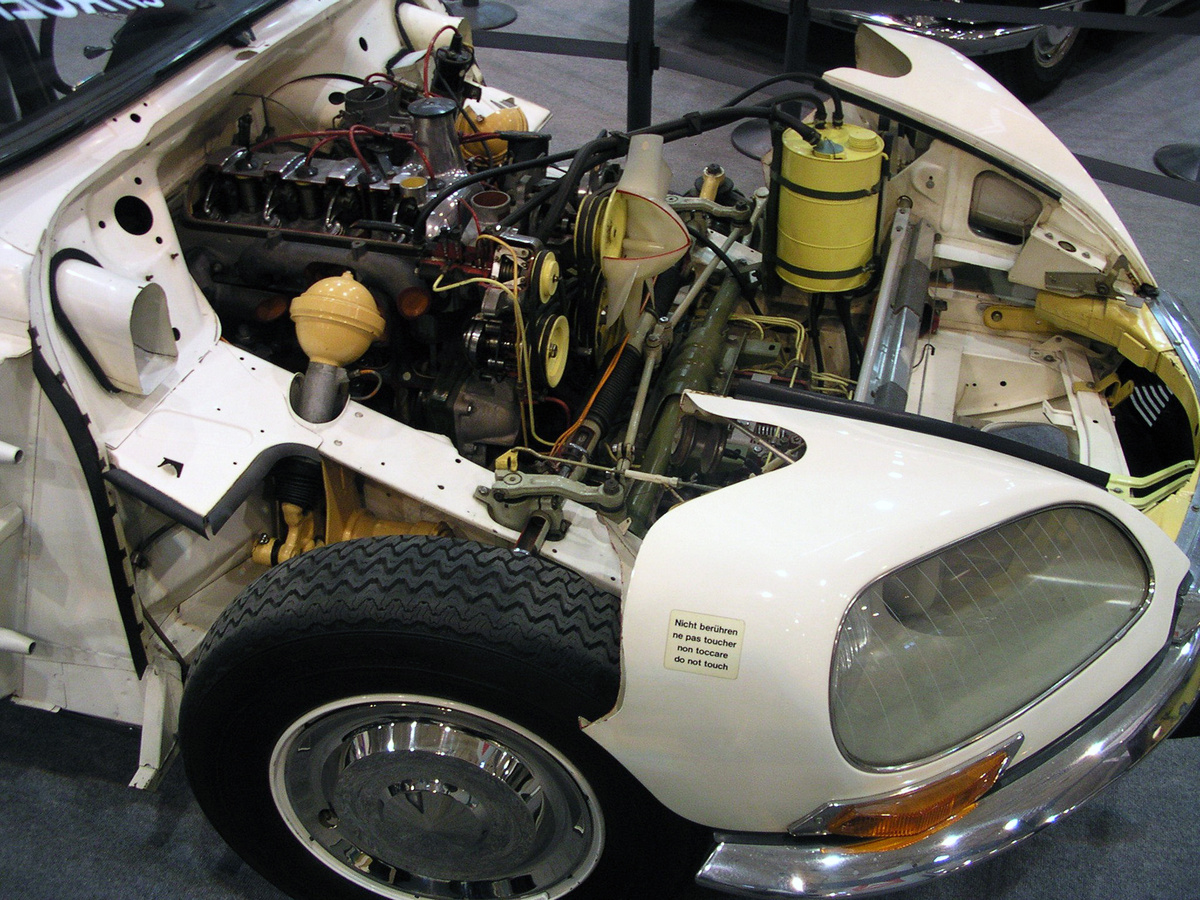 Гидравлической системе требовался массивный резервуар