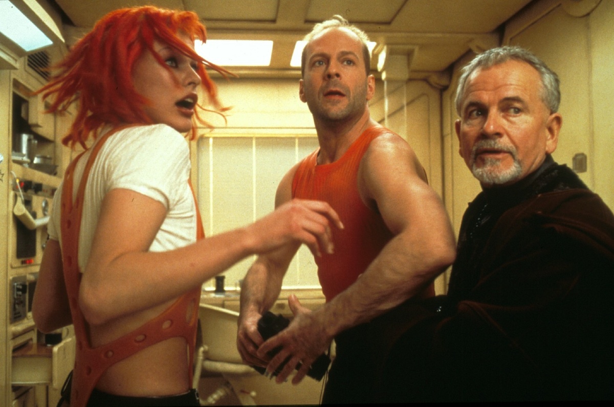 Милла Йовович в роли Лилу на кадре из фильма «Пятый элемент»