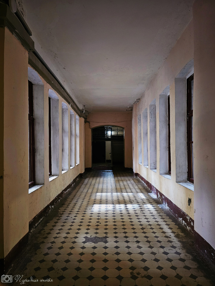 Воздушная галерея изнутри. Фото: Парадная гостья