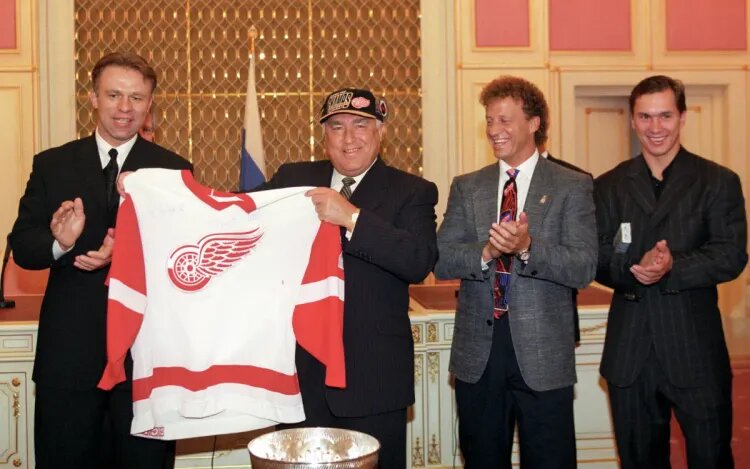    Вячеслав Фетисов и Виктор Черномырдин / Источник фото: РИА Новости