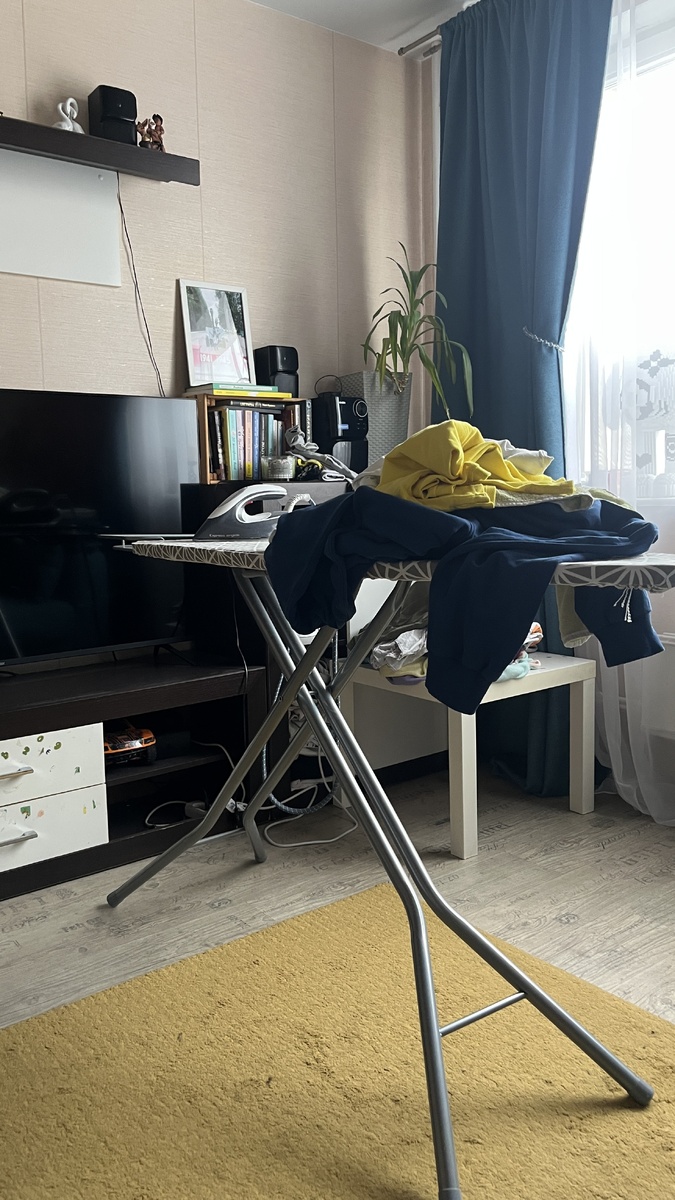 Глажка которую я благополучно начала в субботу, на этом и закончила😝