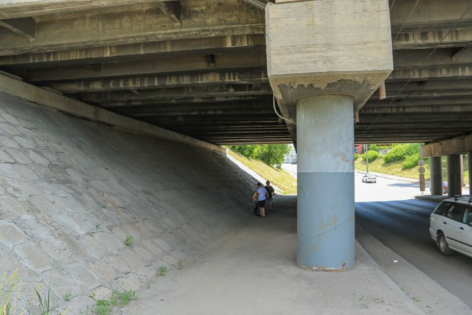    Опоры моста. Источник: Виталий Барабаш