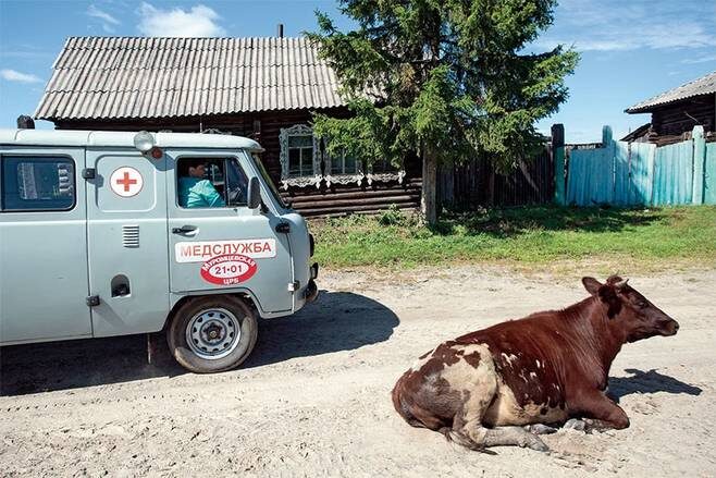    ДМИТРИЙ ФЕОКТИСТОВ/ТАСС: По разным оценкам, в сельских районах страны дефицит медицинских кадров достигает от 50 до 80 %
