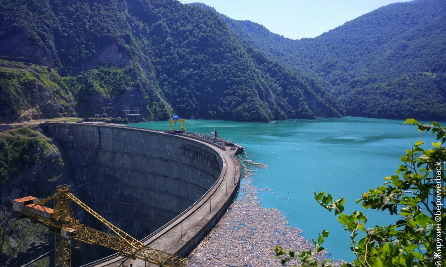 Почему Абхазия получает 40% энергии от Ингурской ГЭС, которая ей не принадлежит