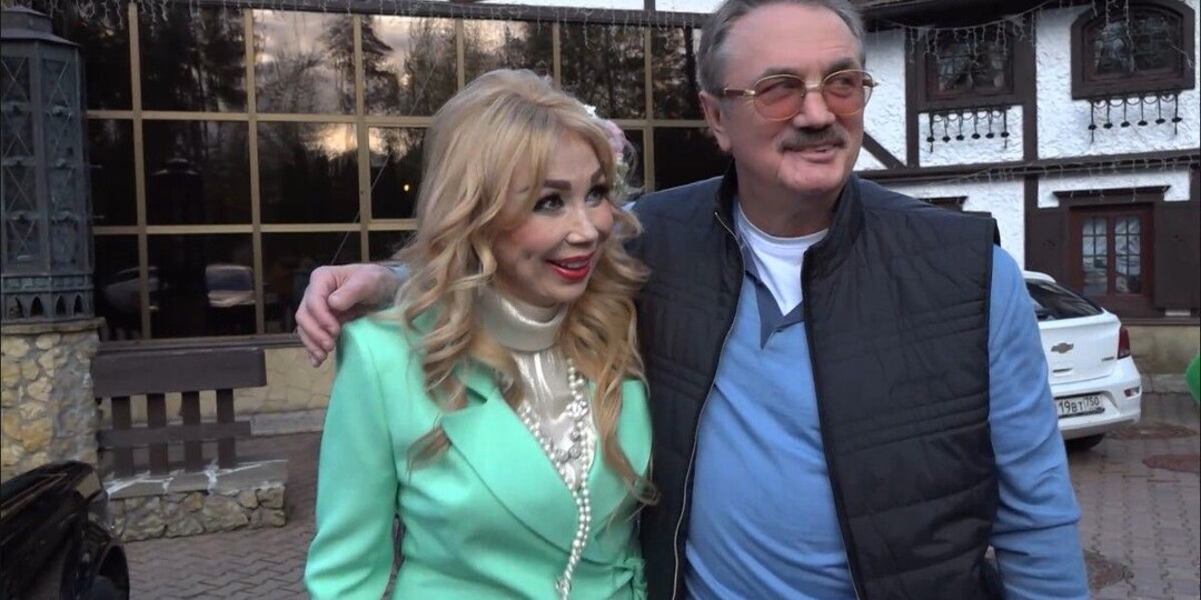 Маша Распутина пожаловалась, что не дождалась поздравлений со свадьбой от детей мужа