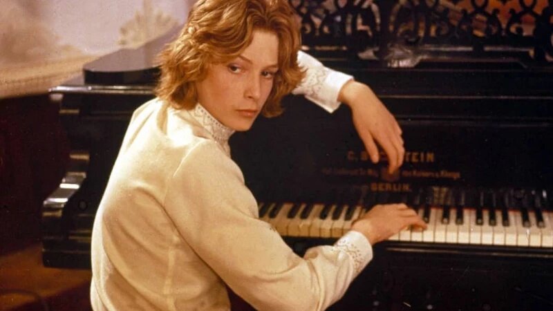     Бьерн Андресен в роли Тадзио Кадр из фильма «Смерть в Венеции»