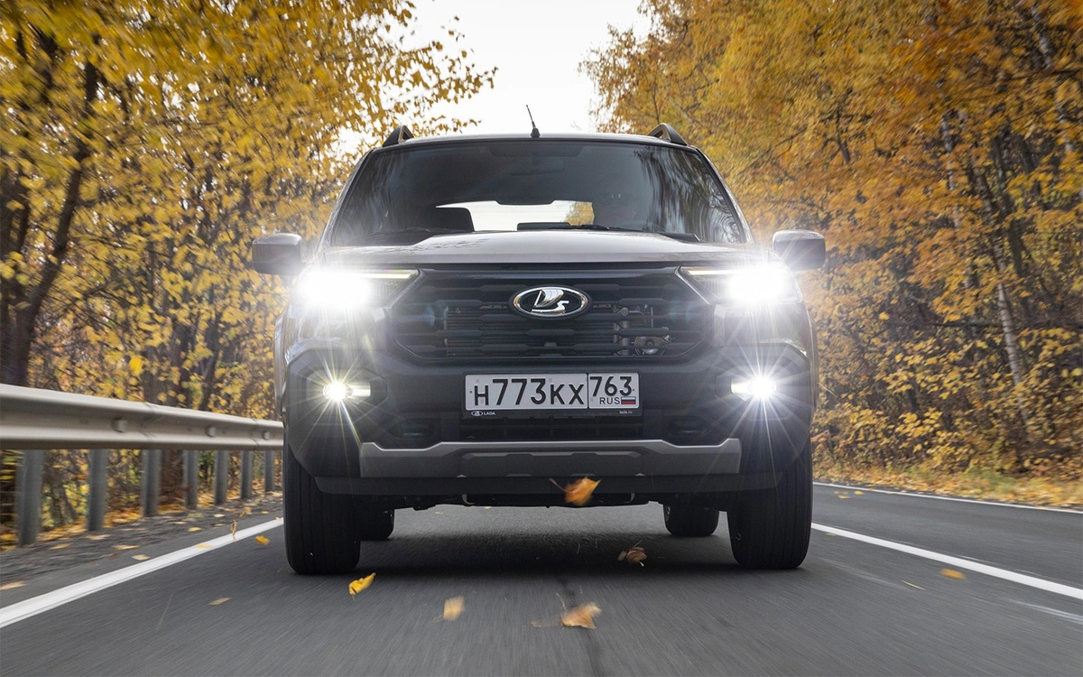 Новая передняя часть внедорожника