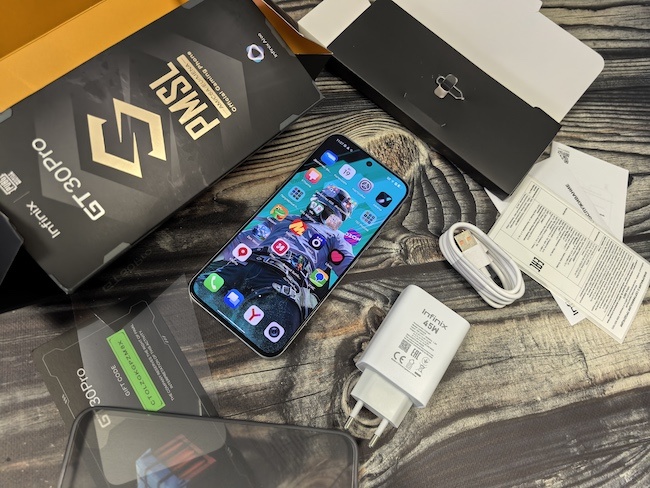 Смартфон позиционируется в качестве игрового