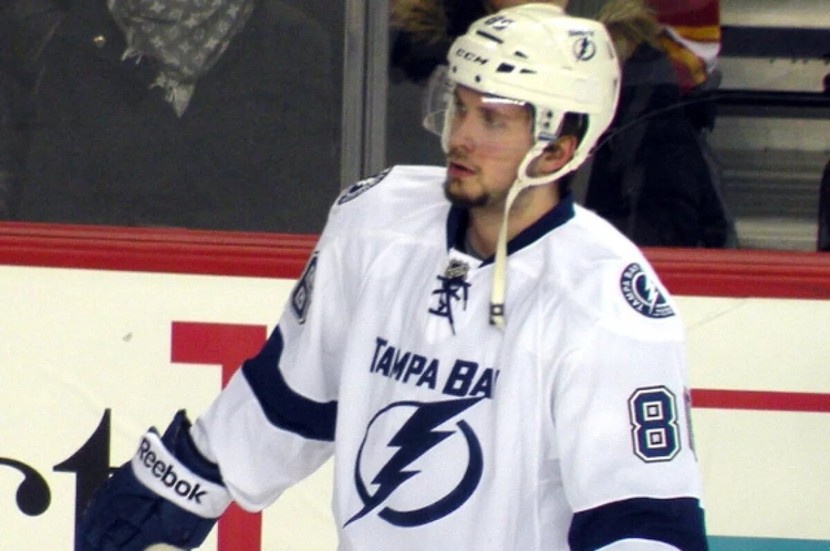    Игрок «Тампы» Кучеров забил победную шайбу в матче НХЛ с «Вегасом»