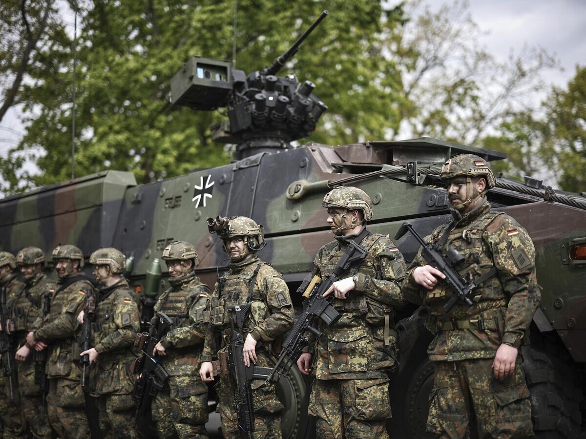    Солдаты бундесвера© AP Photo / Henry Nicholls