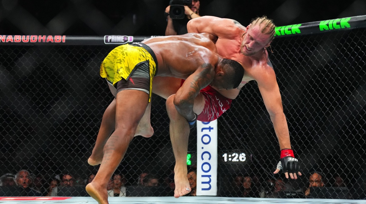 Эта победа — не про красоту нокаута. Это про стойкость, интеллект и тихую революцию в правилах смешанных единоборств.