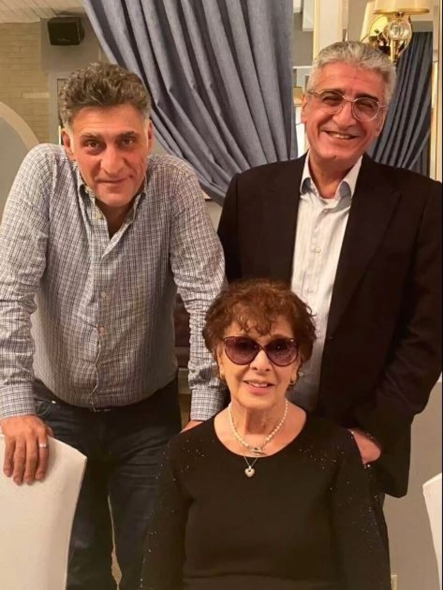    Фотографии из жизни Тиграна Кеосаяна разных лет. Источник: t.me/msimonyan