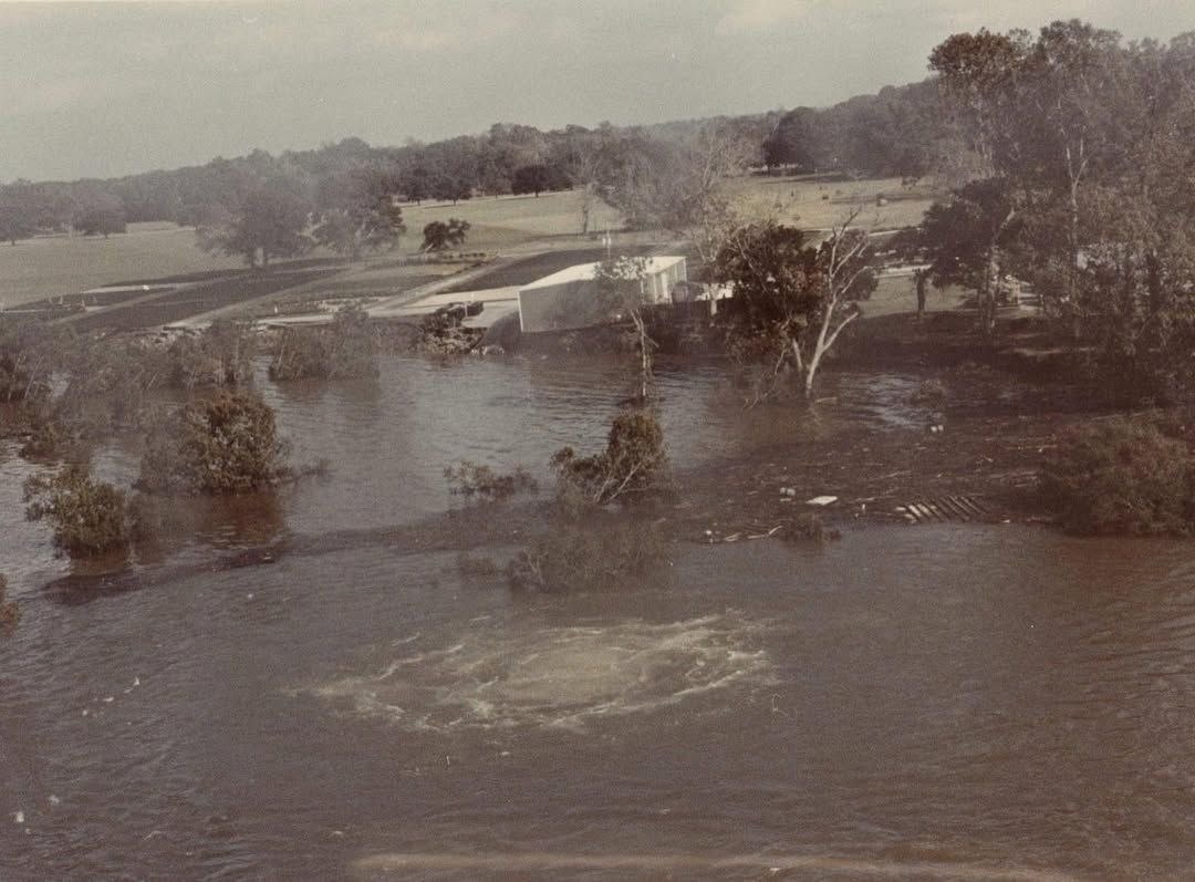 Начало образования воронки