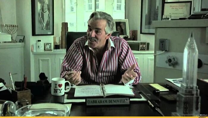 Аэродинамика? Да, аэродинамика! Профиль крыла, прилипание потока, ламинарное, мать его, обтекание! Аэродинамика!