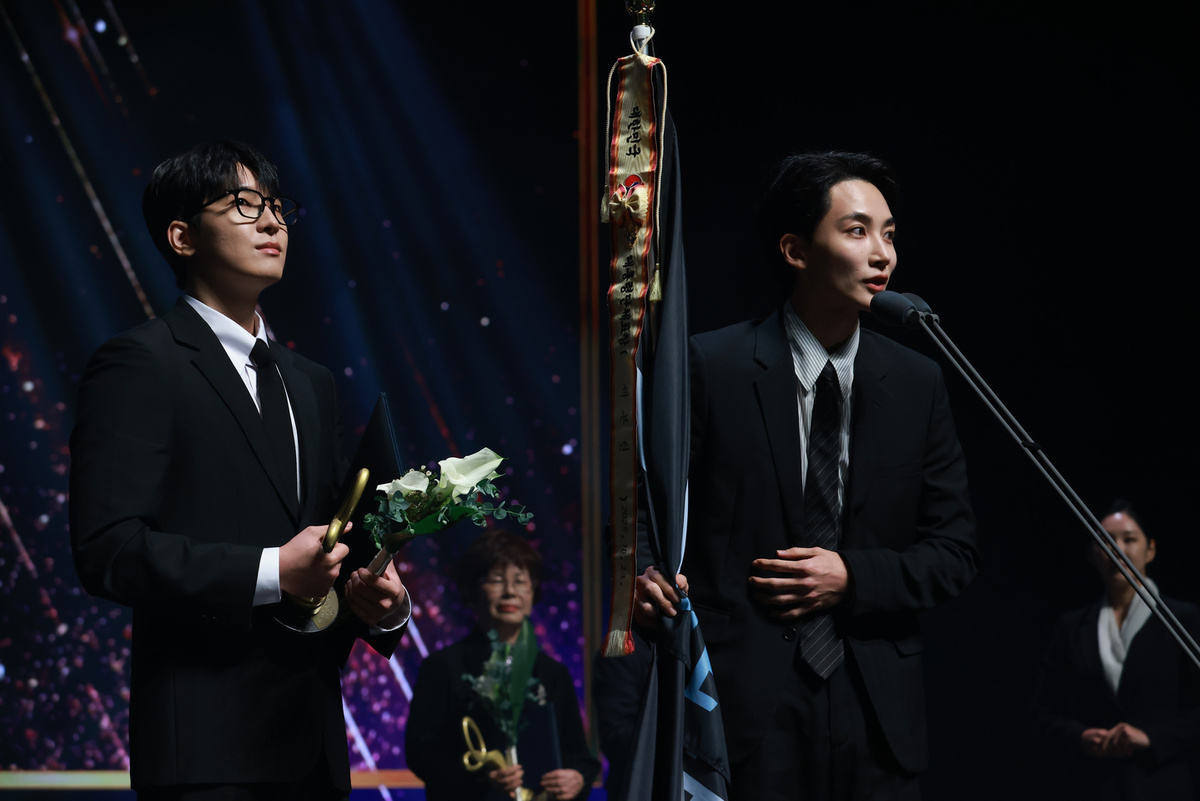 Вону и Джонхан из Seventeen